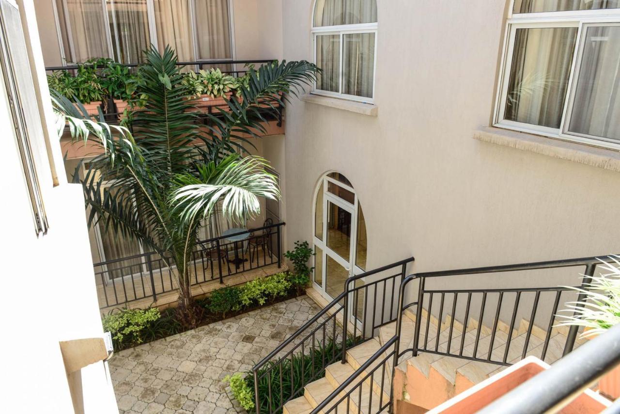 Room In Bb - Enjoy You Vacation Wail Staying In This Single Room Fit For 2 People 基加利 外观 照片
